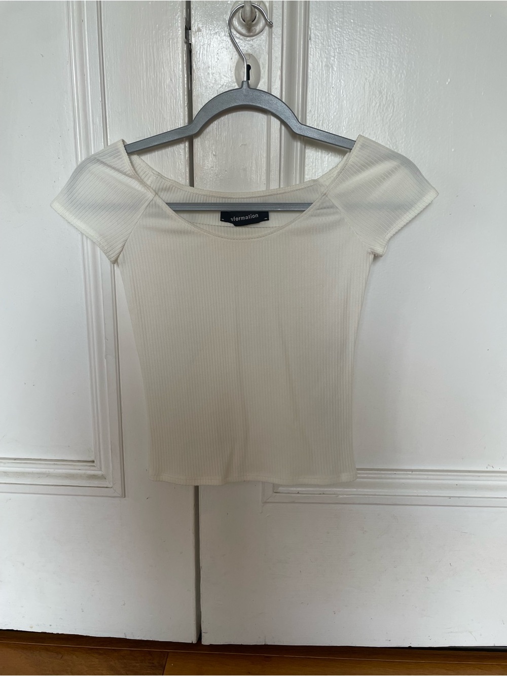 Reformation white Ribbed Off-Shoulder Crop Top - Picture 4 of 4